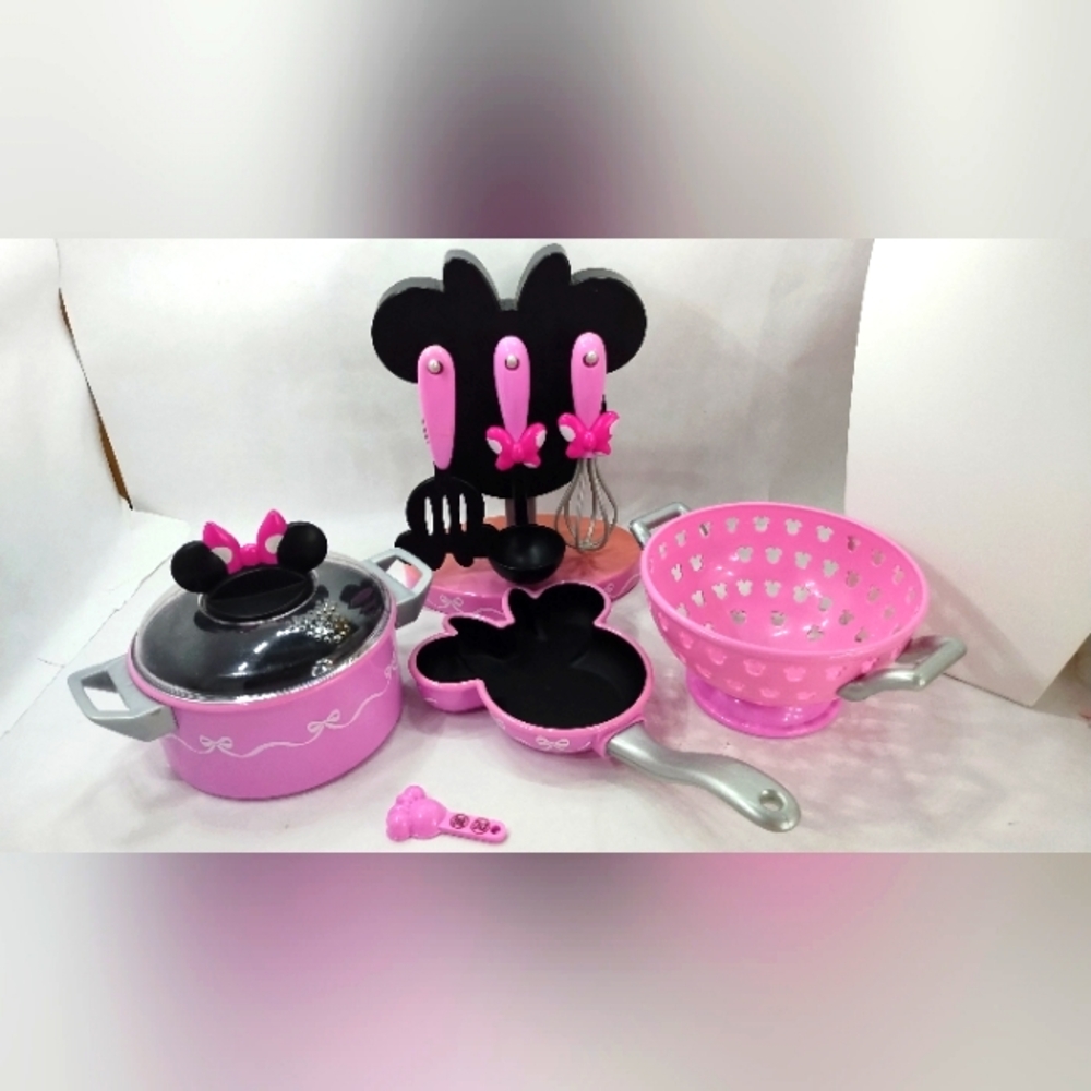 Minnie Mouse Cooking Set Utensils And Stand Pan Pot Pink Black Rare